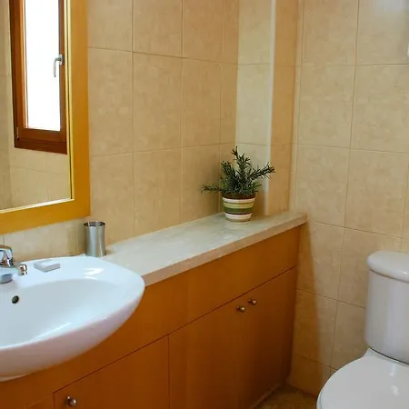 3 Bedroom Omodos With Private Pool, Aphrodite Hills * Kúklia