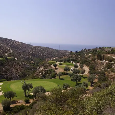 3 Bedroom Omodos With Private Pool, Aphrodite Hills Villa