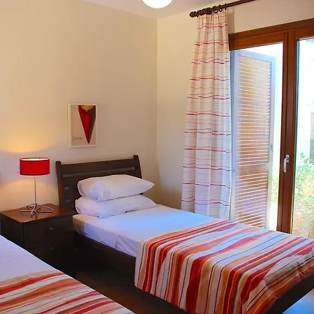 Villa 3 Bedroom Omodos With Private Pool, Aphrodite Hills Kouklia