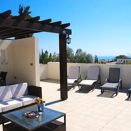 3 Bedroom Omodos With Private Pool, Aphrodite Hills Kouklia