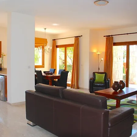 Villa 3 Bedroom Omodos With Private Pool, Aphrodite Hills *