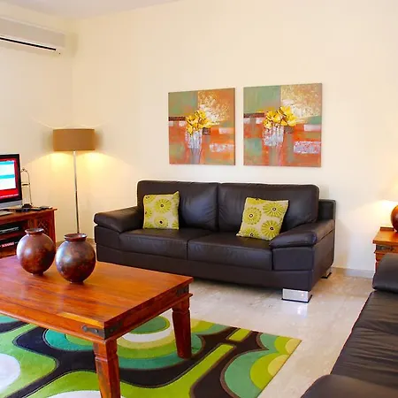 3 Bedroom Omodos With Private Pool, Aphrodite Hills Βίλα *