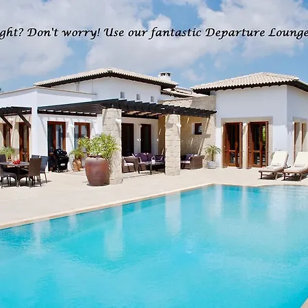 3 Bedroom Omodos With Private Pool, Aphrodite Hills Kouklia